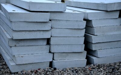 Jak prefabrykowane krawężniki betonowe wspierają konstrukcje reklamowe?